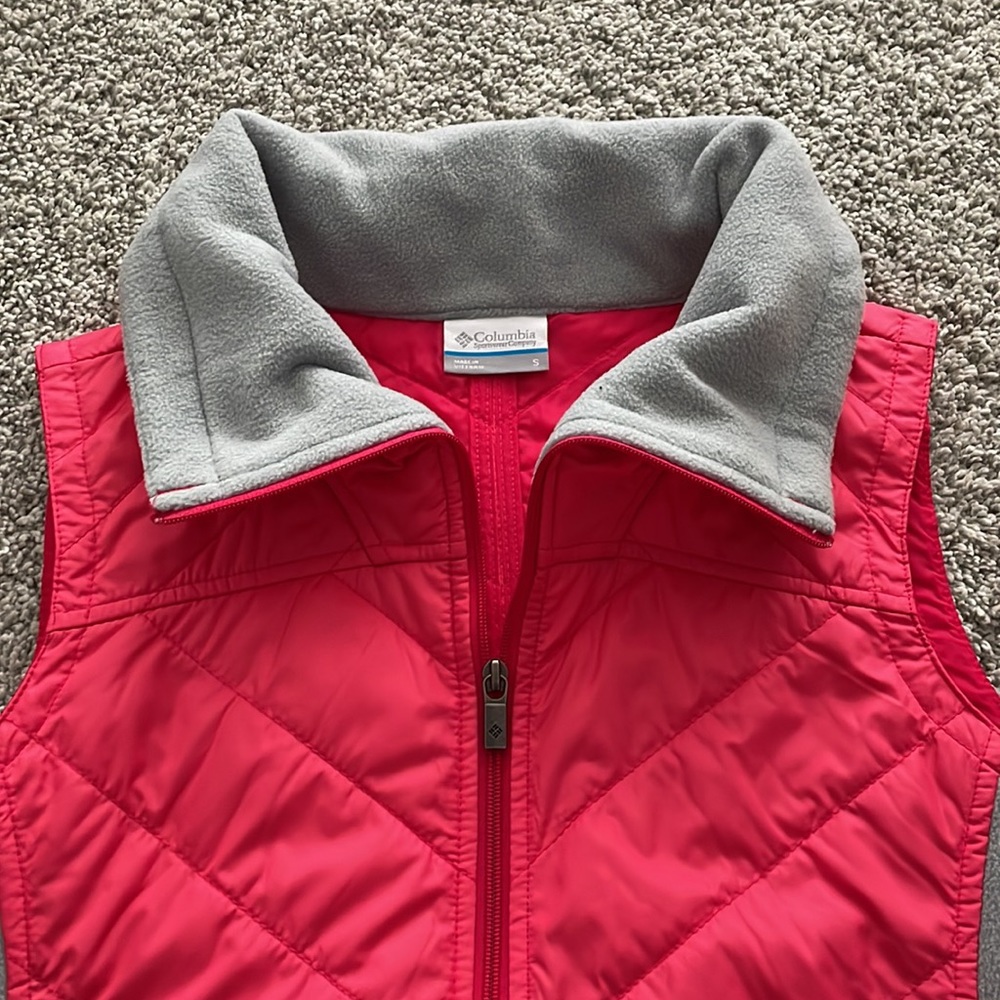 Columbia Vest - Picture 2 of 9